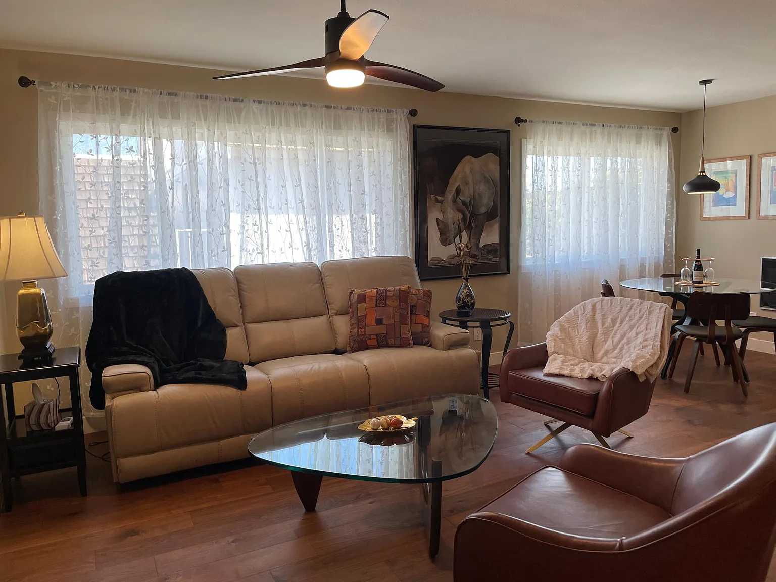 2 bed, 883 sqft, $5,000 — Photo 3