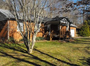 201 Stewart Rd, Waynesville, NC 28786