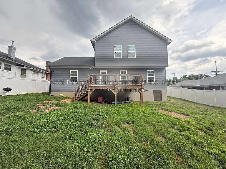 2708 N Patterson Ave — Photo 10