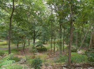 19 Tannery Ln N, Weston, CT 06883