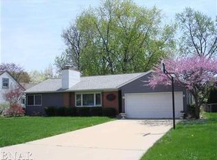 2113 E Taylor St, Bloomington, IL 61701