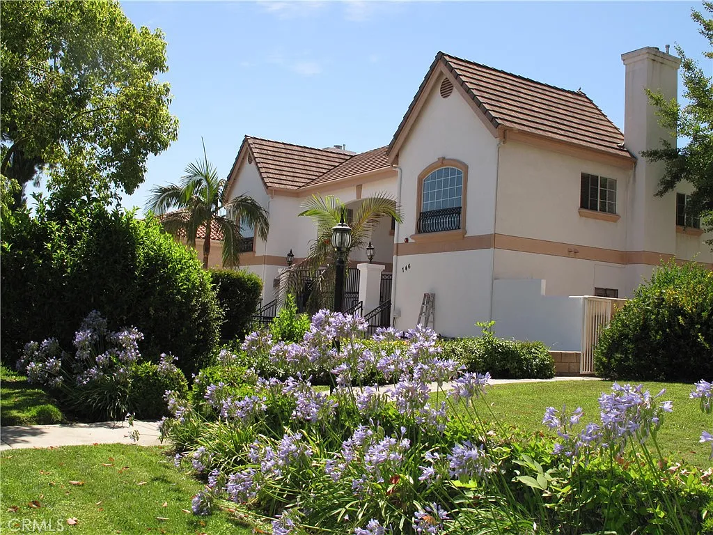 3 bed, 2.5 bath, 1662 sqft, $3,900 — Photo 1