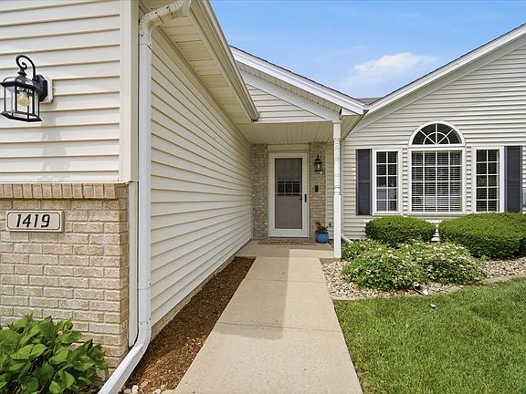 2nd image of 1419 Inglewood Cir