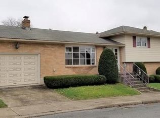 135 S Convent Ave, Nazareth, PA 18064