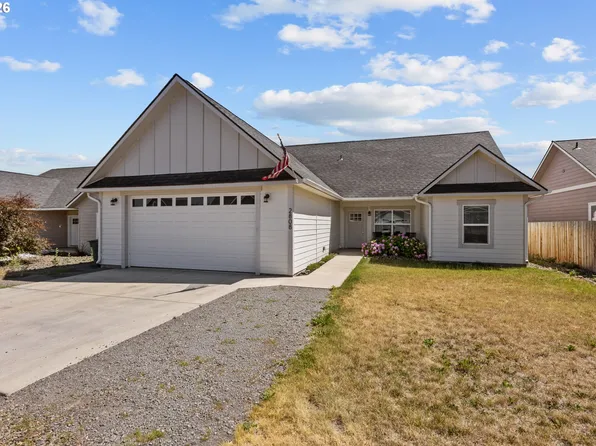 2808 Athens Ct, La Grande, OR 97850