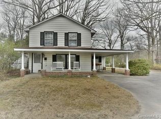 1006 Chesterfield Ave, Lancaster, SC 29720