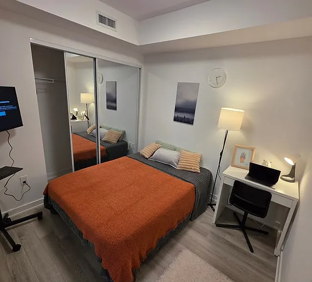 230 Simcoe St #1334A — Photo 1