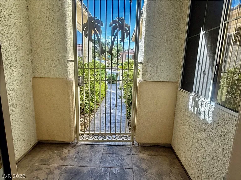 10385 Brillare Ave — Photo 4