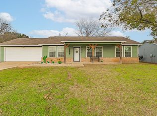 304 W 4th Ter, Springtown, TX 76082
