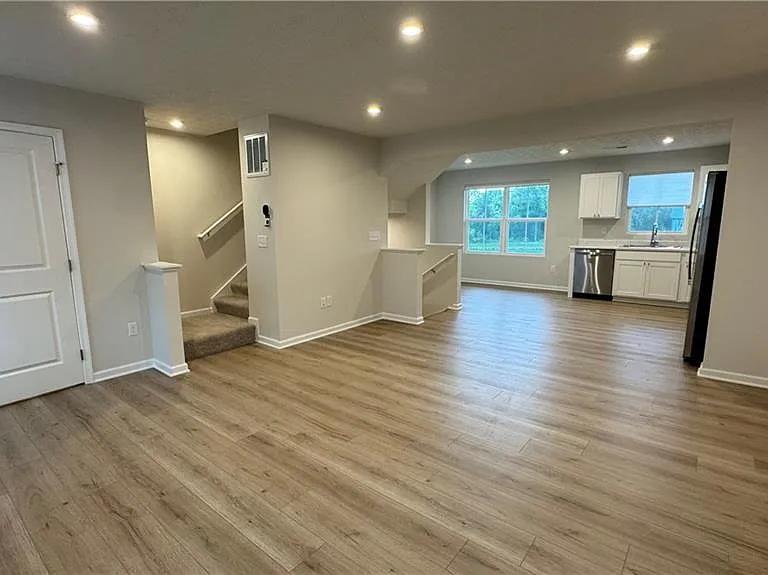 4034 Hemlock Ct — Photo 18