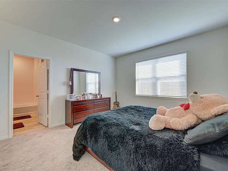 10702 Millet Ct — Photo 32