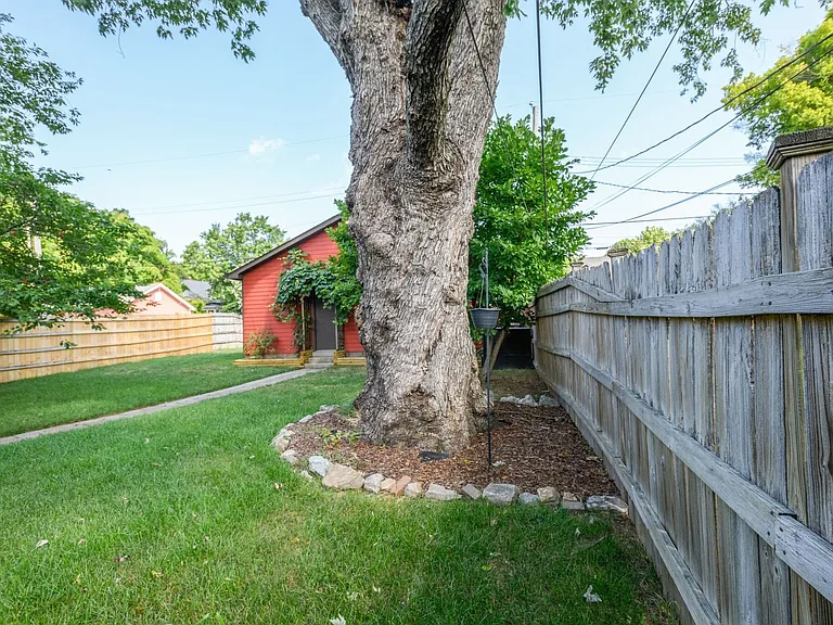 801 Shelby Ave — Photo 31