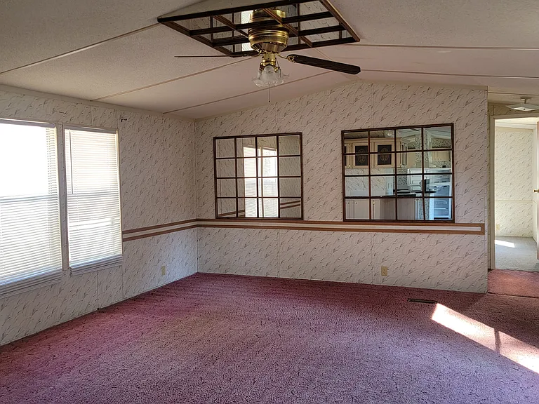 926 Hollywood Dr #7 — Photo 8