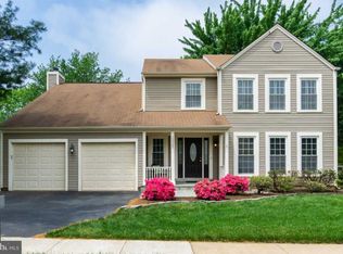 13367 Point Rider Ln, Herndon, VA 20171