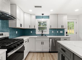 12 Exeter St, Danvers, MA 01923