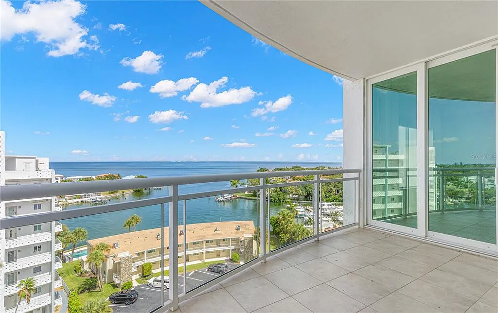 3 bed, 3.0 bath, 1792 sqft, $7,000 — Photo 3