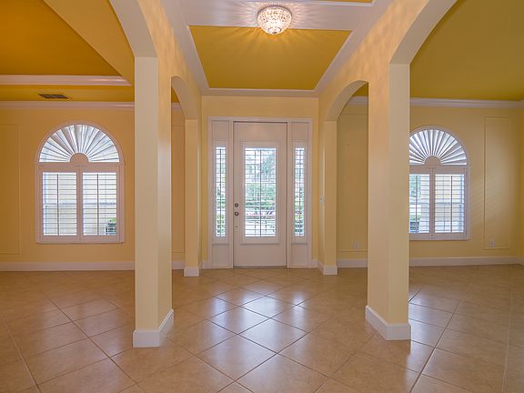 5th image of 17000 Bay Pointe Dr