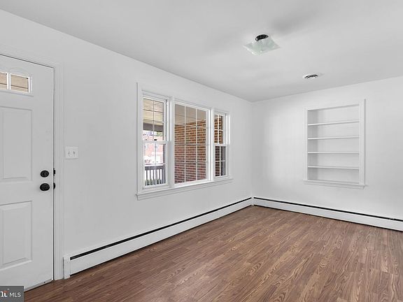5th image of 25810 Frederick Rd