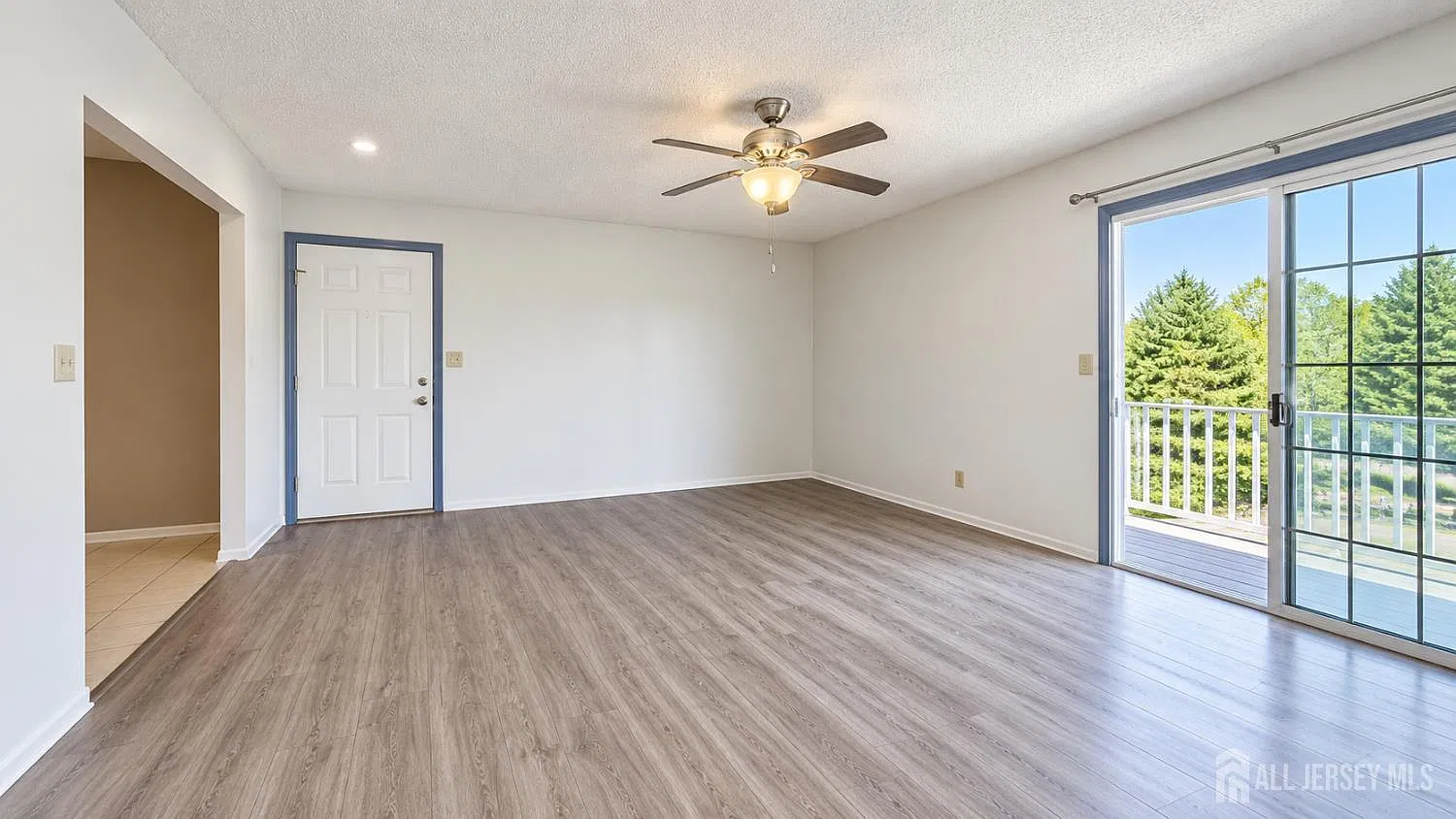 2 bed, 1.0 bath, $2,375 — Photo 4