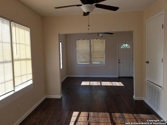 4th image of 1722 W Mayfield Blvd