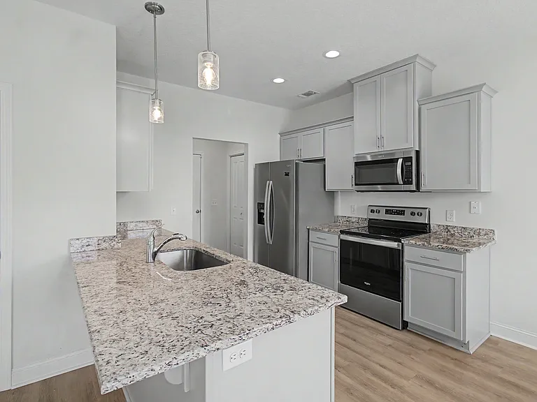 1052 Grayson Ave — Photo 5