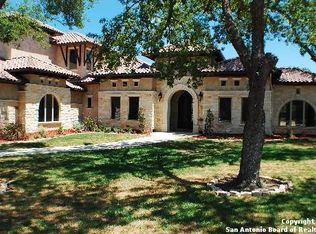 102 Persimmon Dr, Castle Hills, TX 78213
