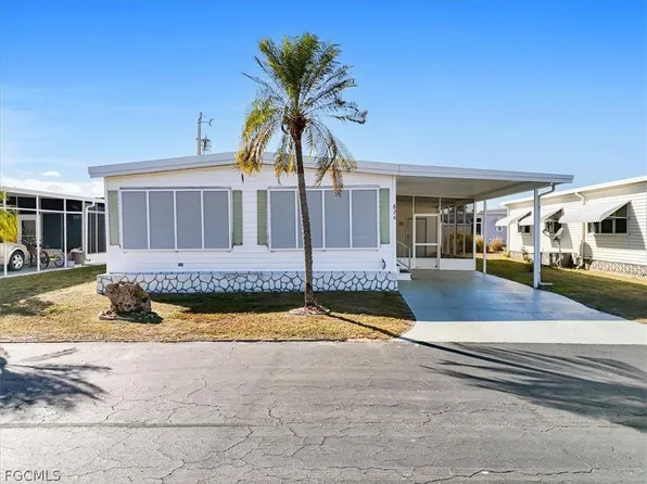 826 Peaceful Dr, North Fort Myers, FL 33917