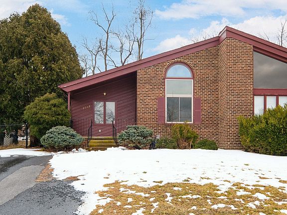 2nd image of 2062 Rosedale Ct