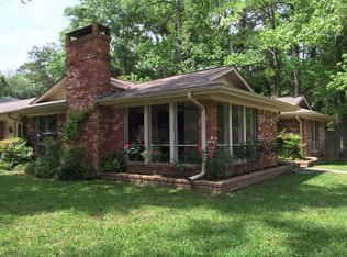 98 Hanover Ln, Conroe, TX 77304