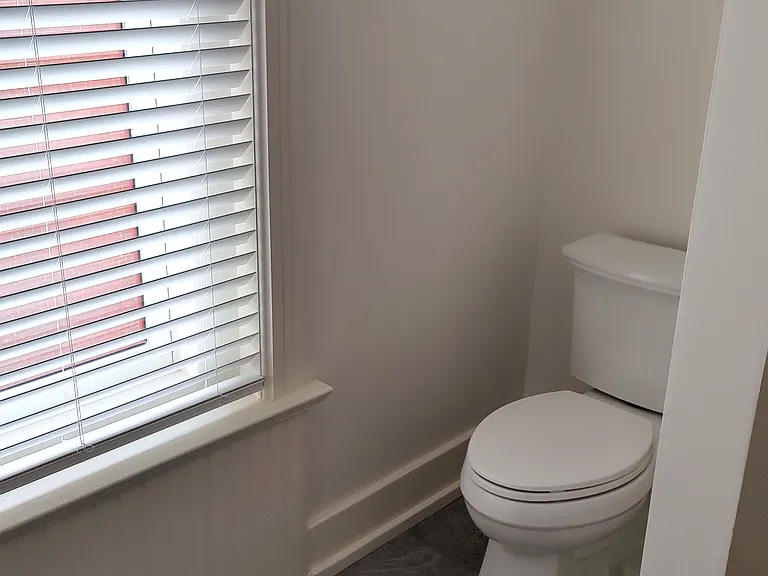 Toilet in the NE bedroom.