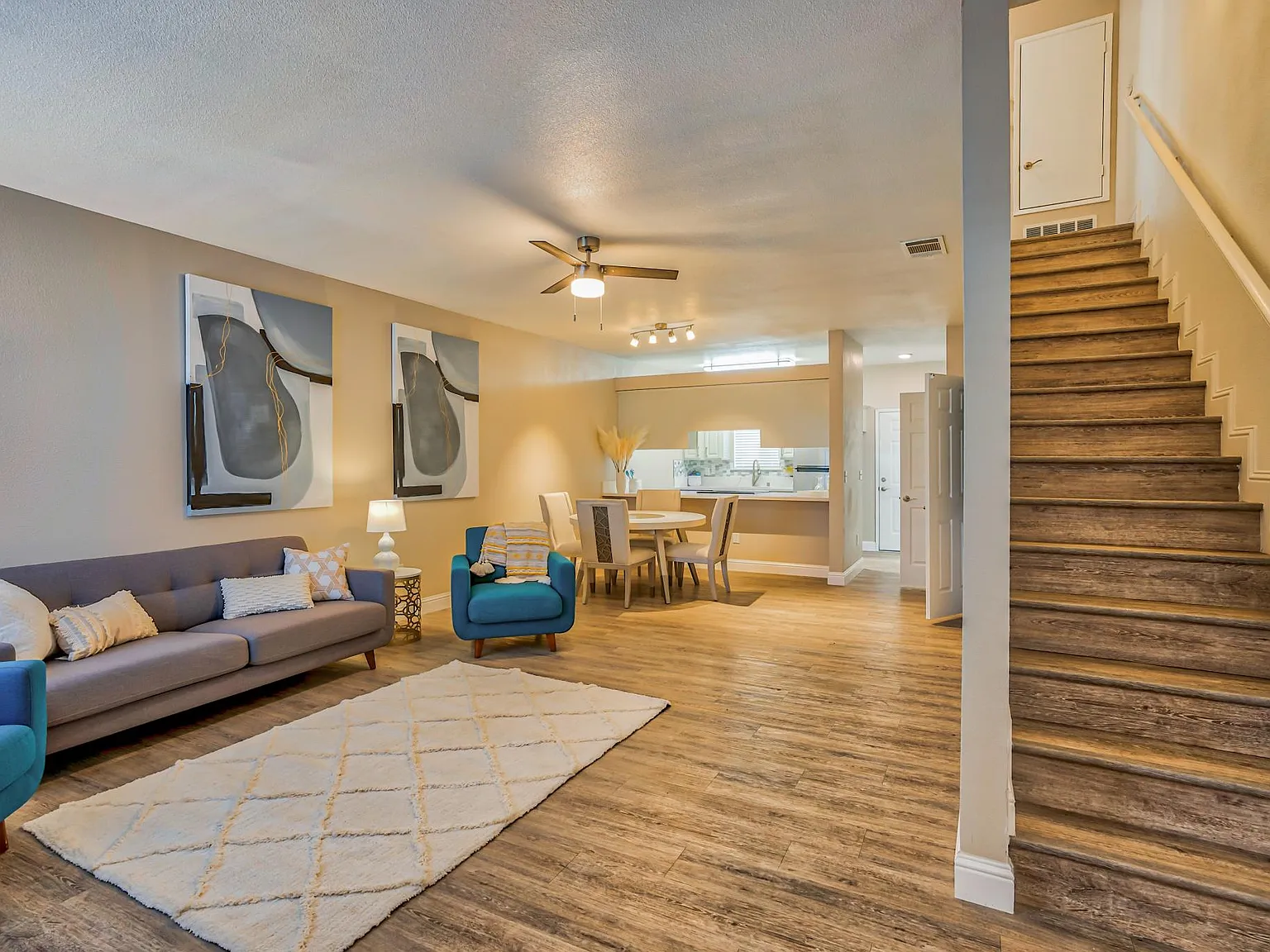 Ascent Townhome Apartments — Photo 3