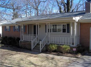 1300 James Blvd, Signal Mountain, TN 37377