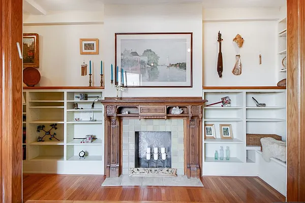 Sold by LG Fairmont Group | media 8