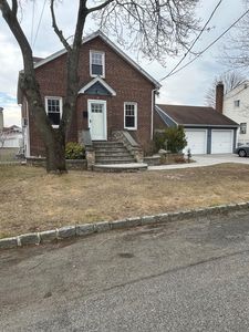 20 Oak Street, Deer Park, NY, 11729