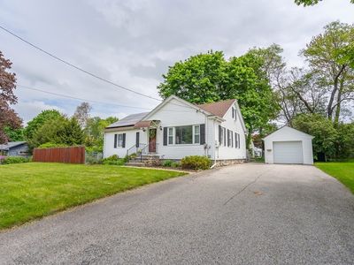 7 Prospect Ave, Dudley, MA, 01571