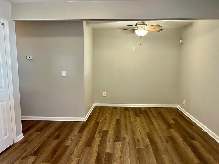 6313 Hamilton St — Photo 2