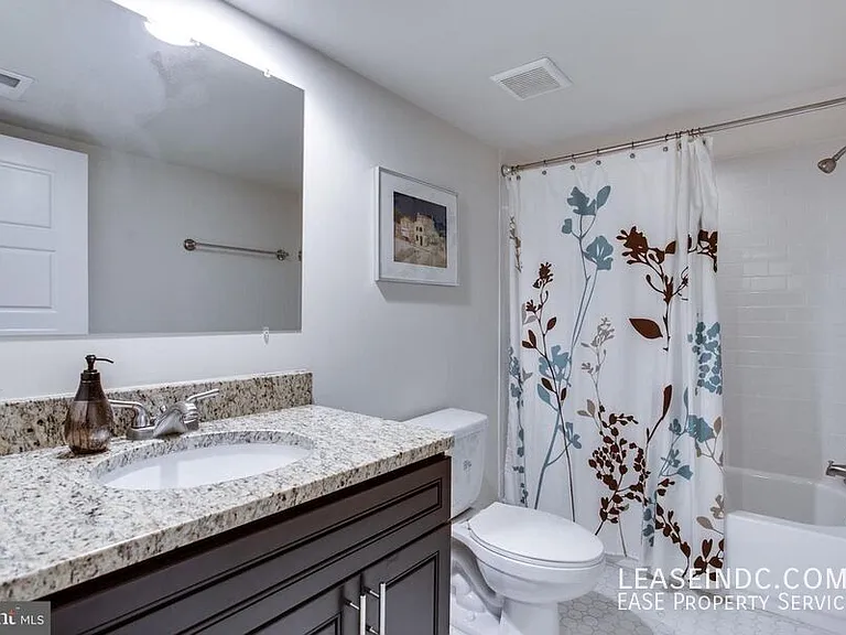 1414 Oak St NW — Photo 31