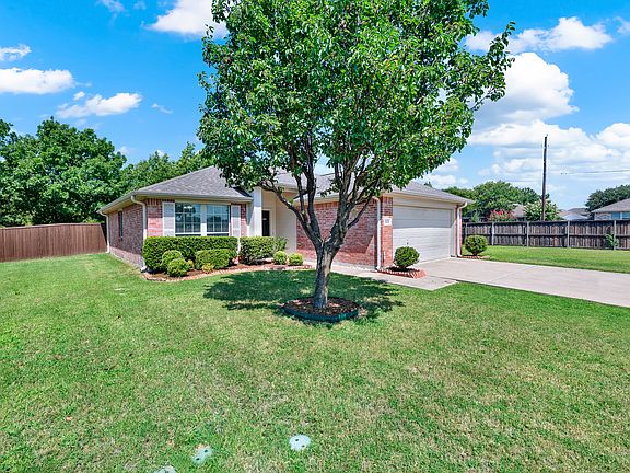 4th image of 523 Robinwood Dr