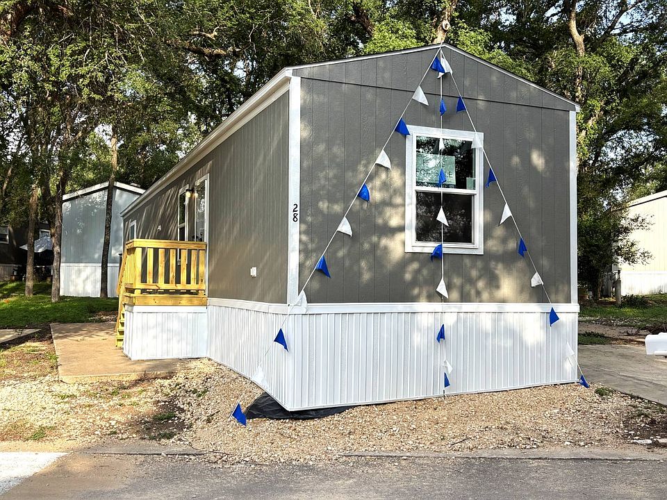 1st image of 28 Espinosa Dr