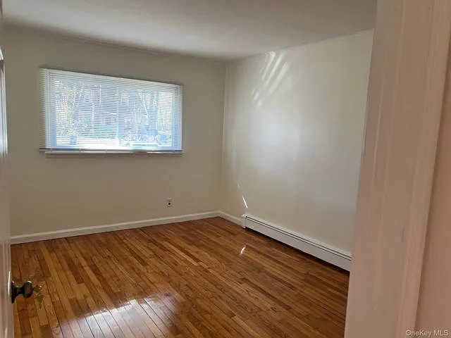 2 bed, 1.0 bath, 1000 sqft, $3,250 — Photo 2