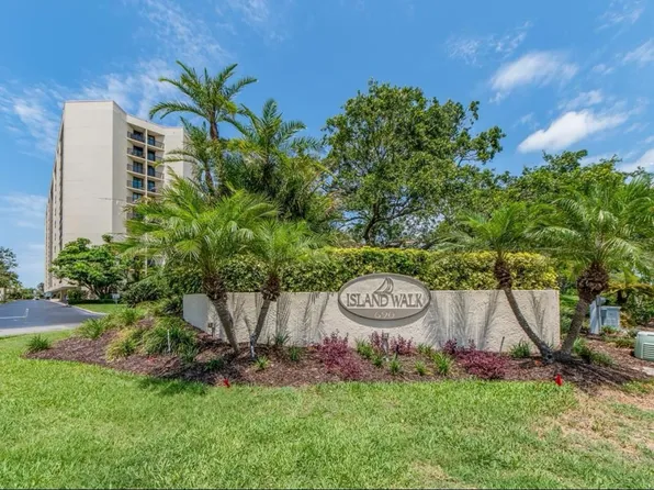690 Island Way APT 512, Clearwater, FL 33767