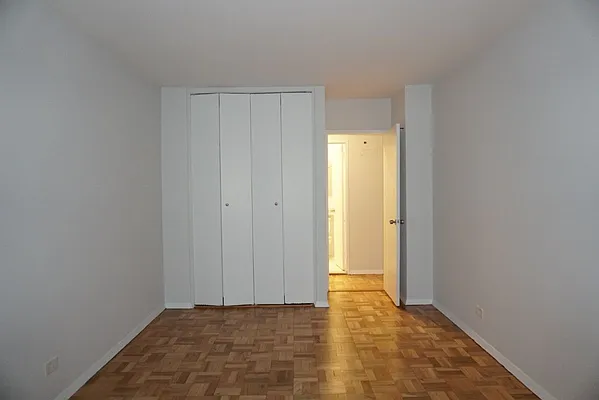 Rented by Area New York | media 7