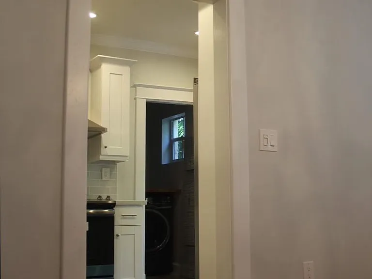 504 Aragon Ave — Photo 10