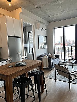 3rd image of 21 Linden Blvd #505