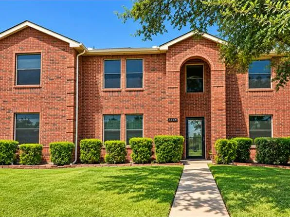 1229 Longleaf Dr, Cedar Hill, TX 75104