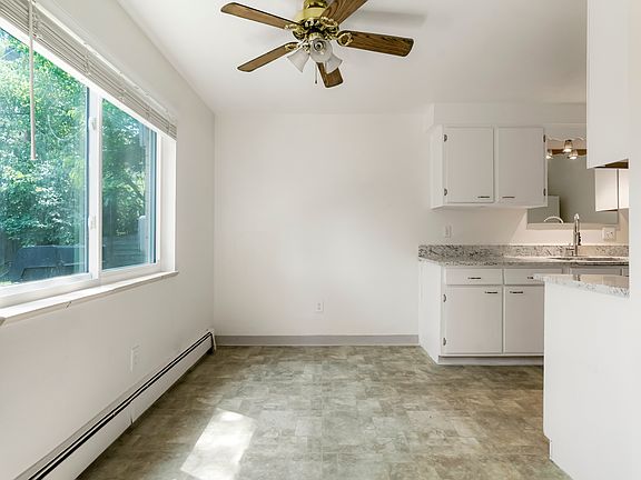 4th image of 5720 S Pennsylvania St #5716