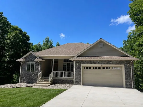 117 Ludlow Ln, Daniels, WV 25832