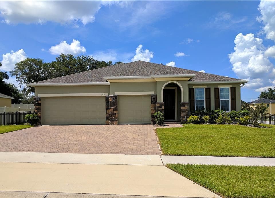 1st image of 301 Lago Ln