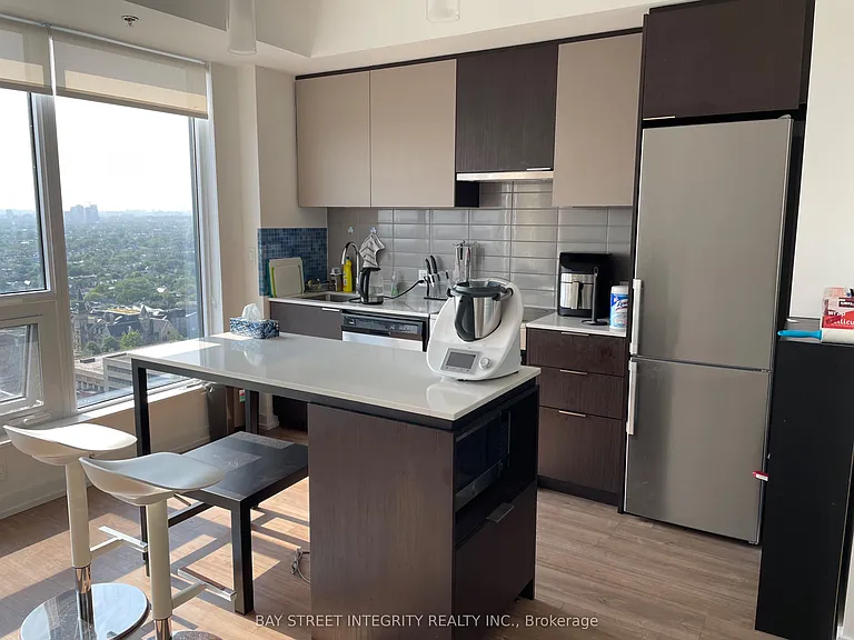 203 College St #2803 — Photo 4