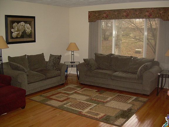 4th image of 6005 Perry Dr